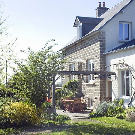 La Nesliere Chambres D'Hotes Bio Saint-Symphorien-des-Monts Exterior photo