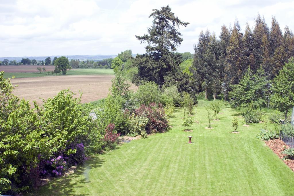 La Nesliere Chambres D'Hotes Bio Saint-Symphorien-des-Monts Exterior photo